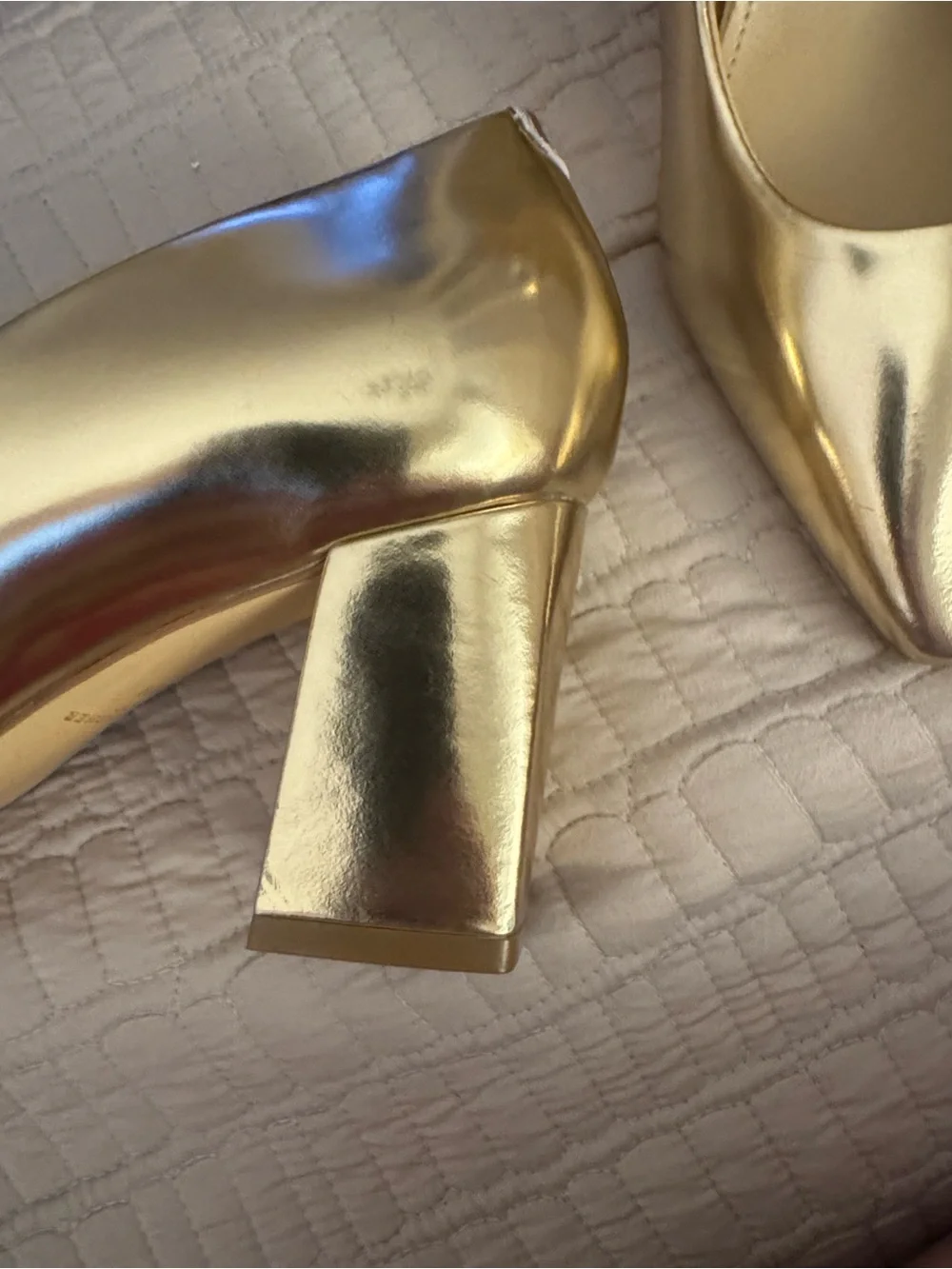 Marc Fisher Gold Mary Jayne Block Heels NWOT Size 7.5